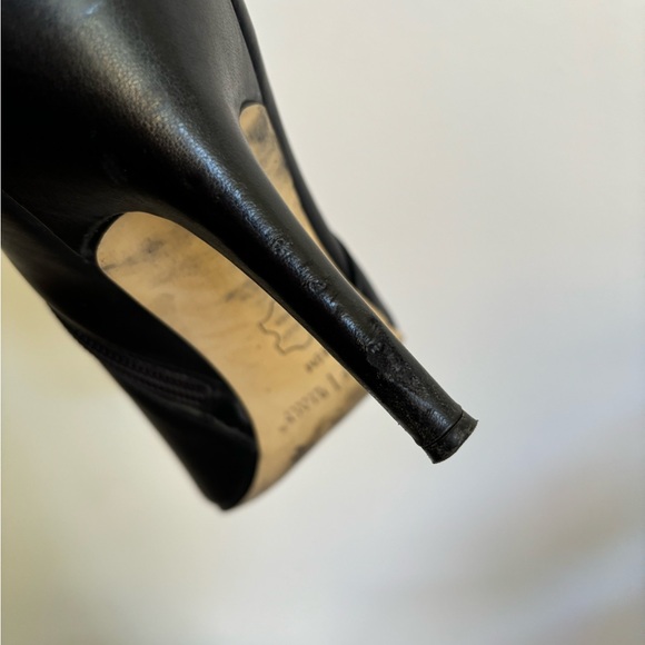 WHITE HOUSE BLACK MARKET leather booties size 8 1/2 - Picture 6 of 10